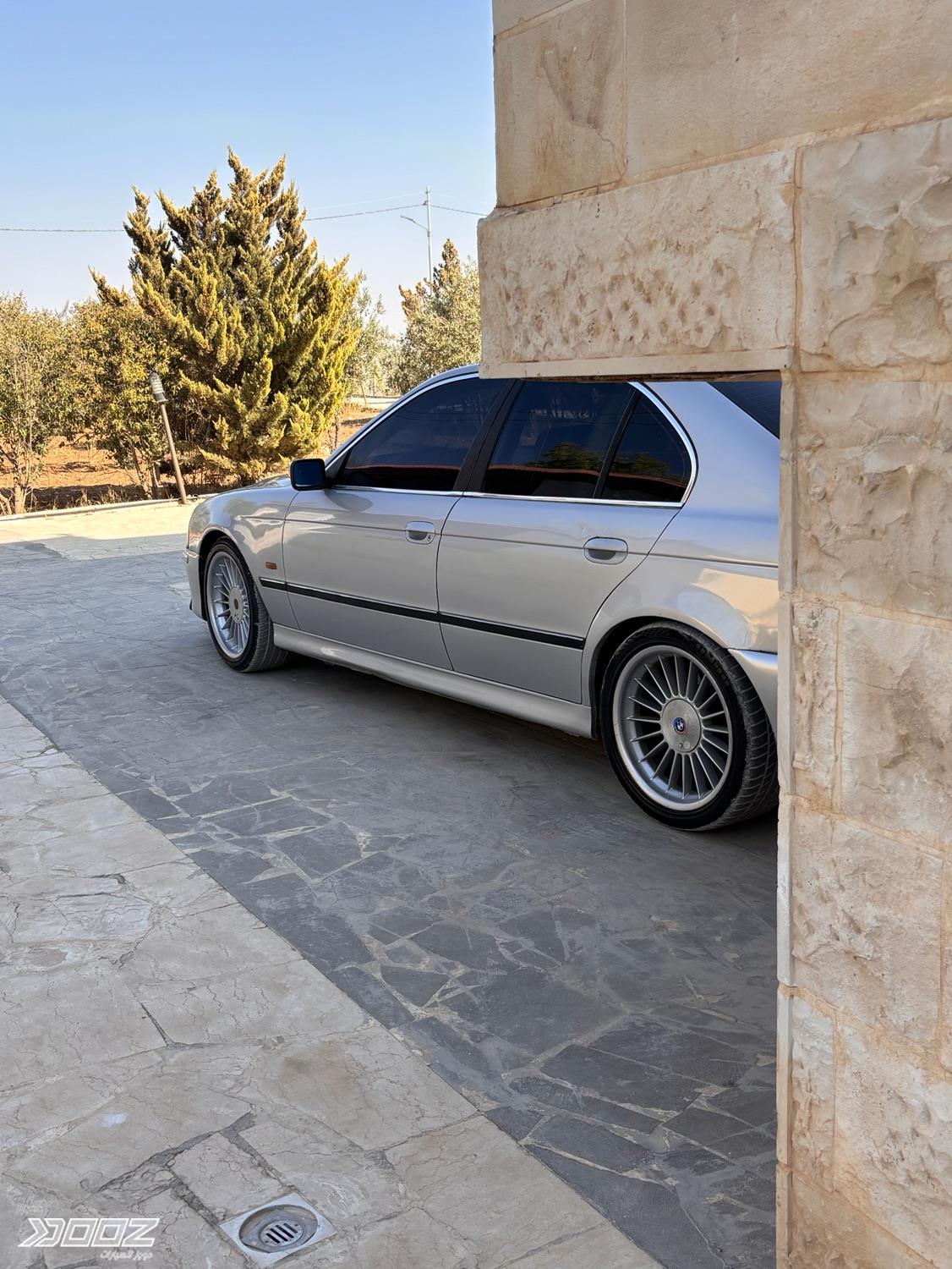 بي إم دبليو 520 اي 2000 للبيع في مأدبا