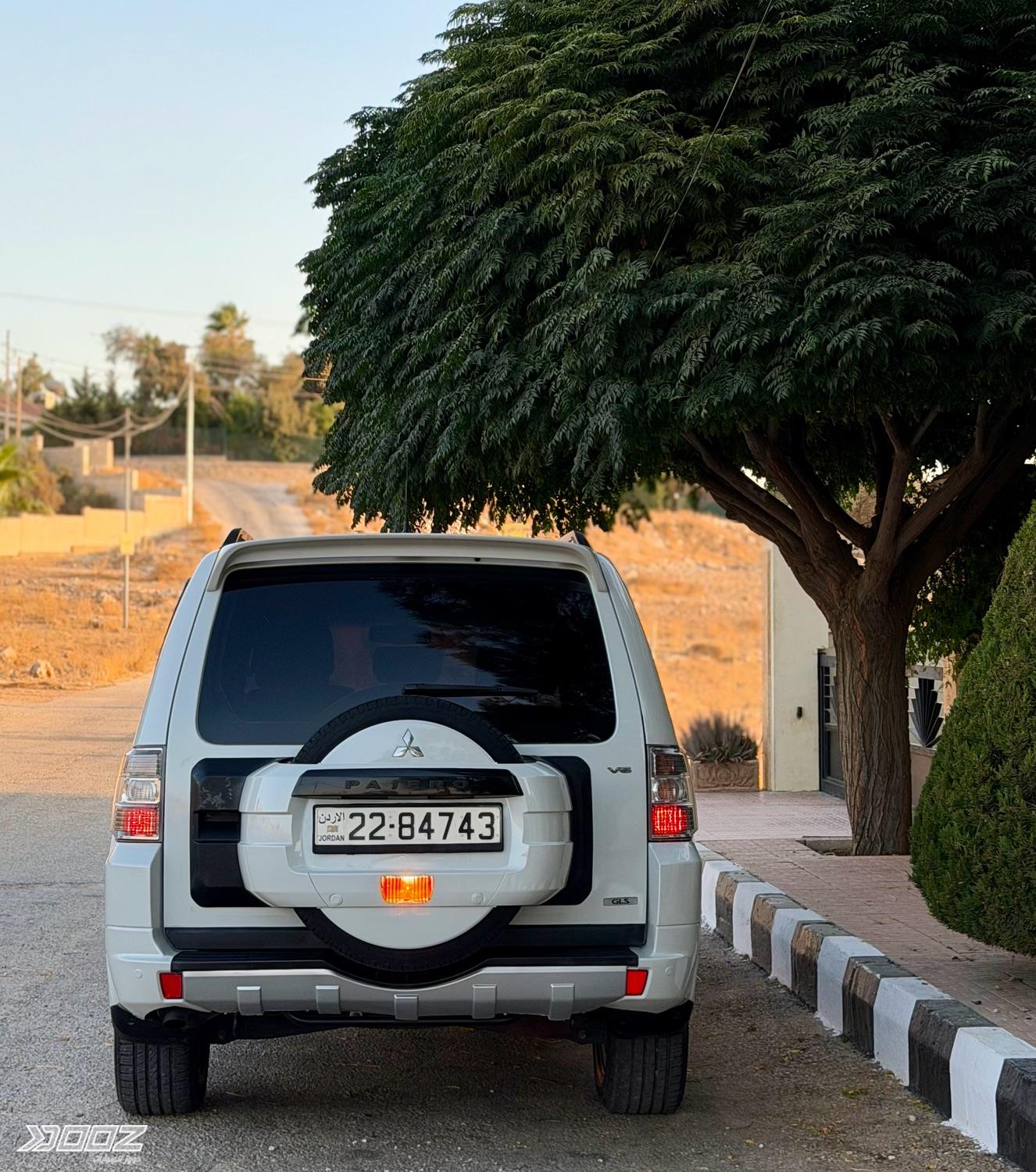 ميتسوبيشي Pajero 2011 للبيع في عمان