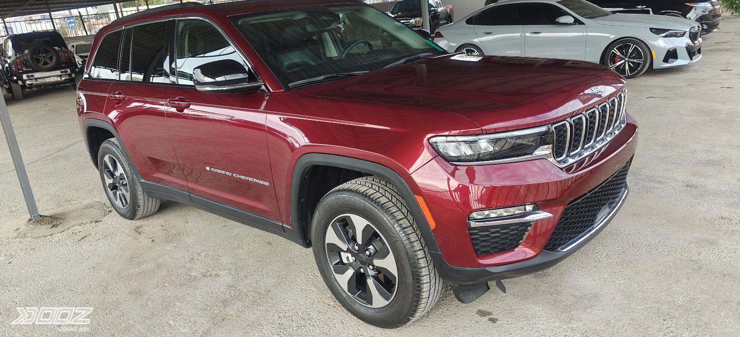 Jeep Grand Cherokee 2023 للبيع في الزرقاء