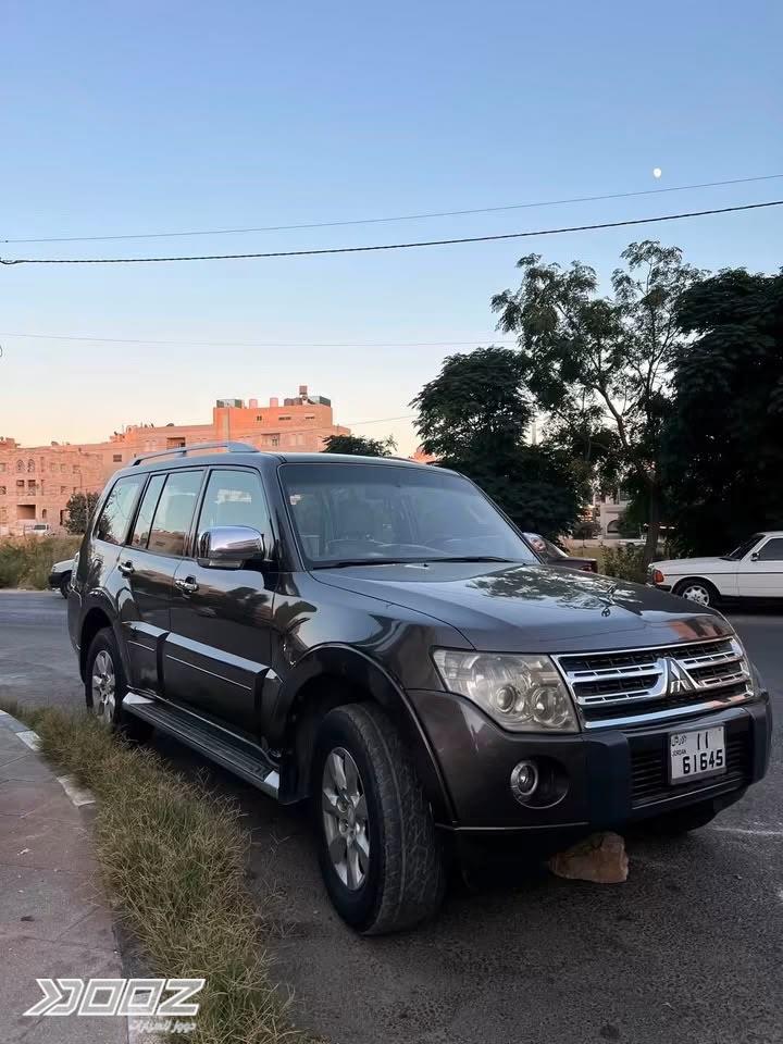 ميتسوبيشي Pajero 2010 للبيع في عمان
