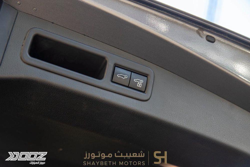 لكزس ار اكس 350 اتش 2023 للبيع في عمان