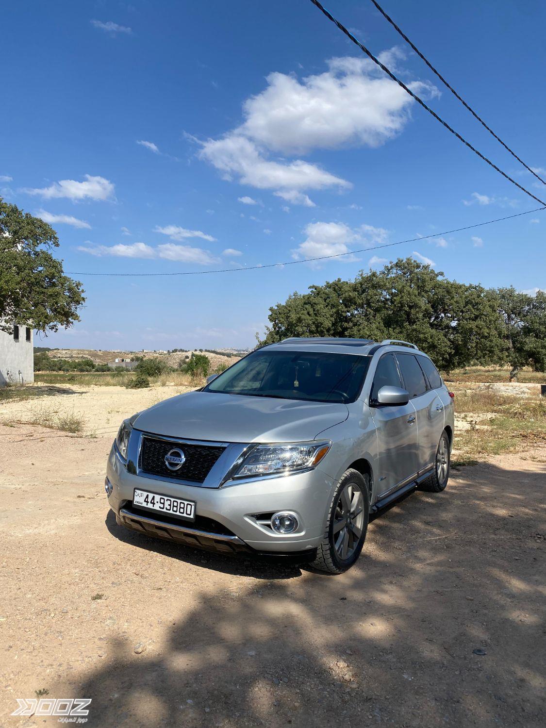 Nissan Pathfinder 2017 for sale in Irbid