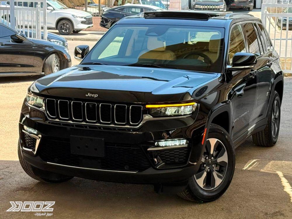 Jeep Grand Cherokee 2022 للبيع في الزرقاء-المنطقة الحرة