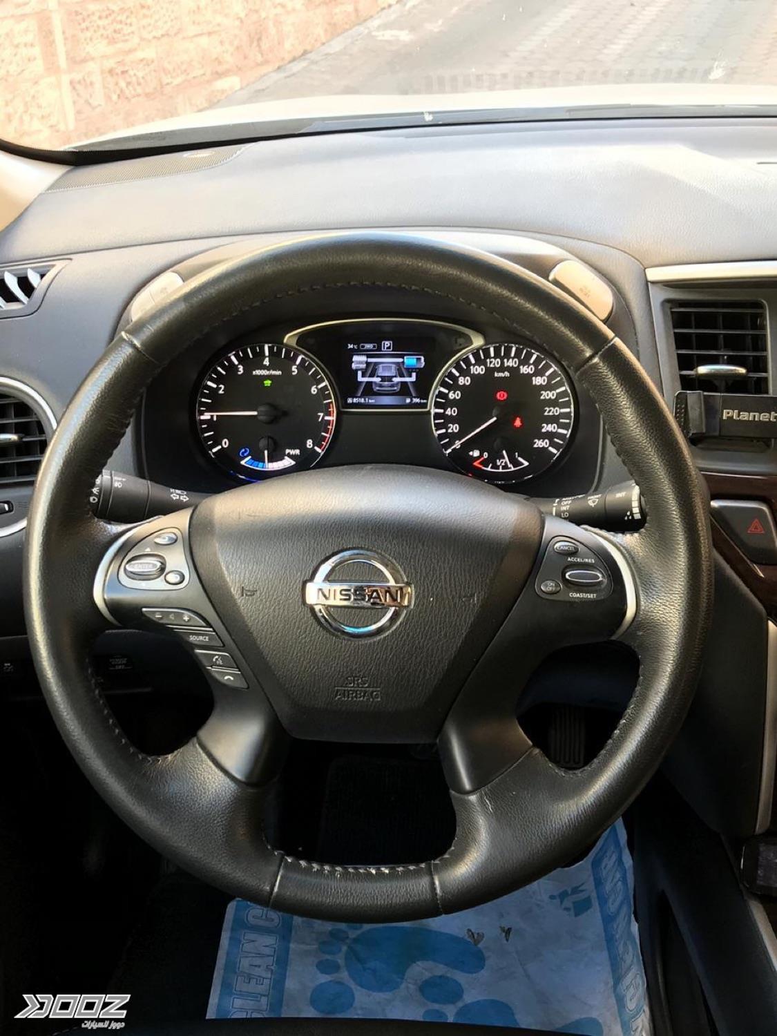 Nissan Pathfinder 2017 for sale in Aqaba