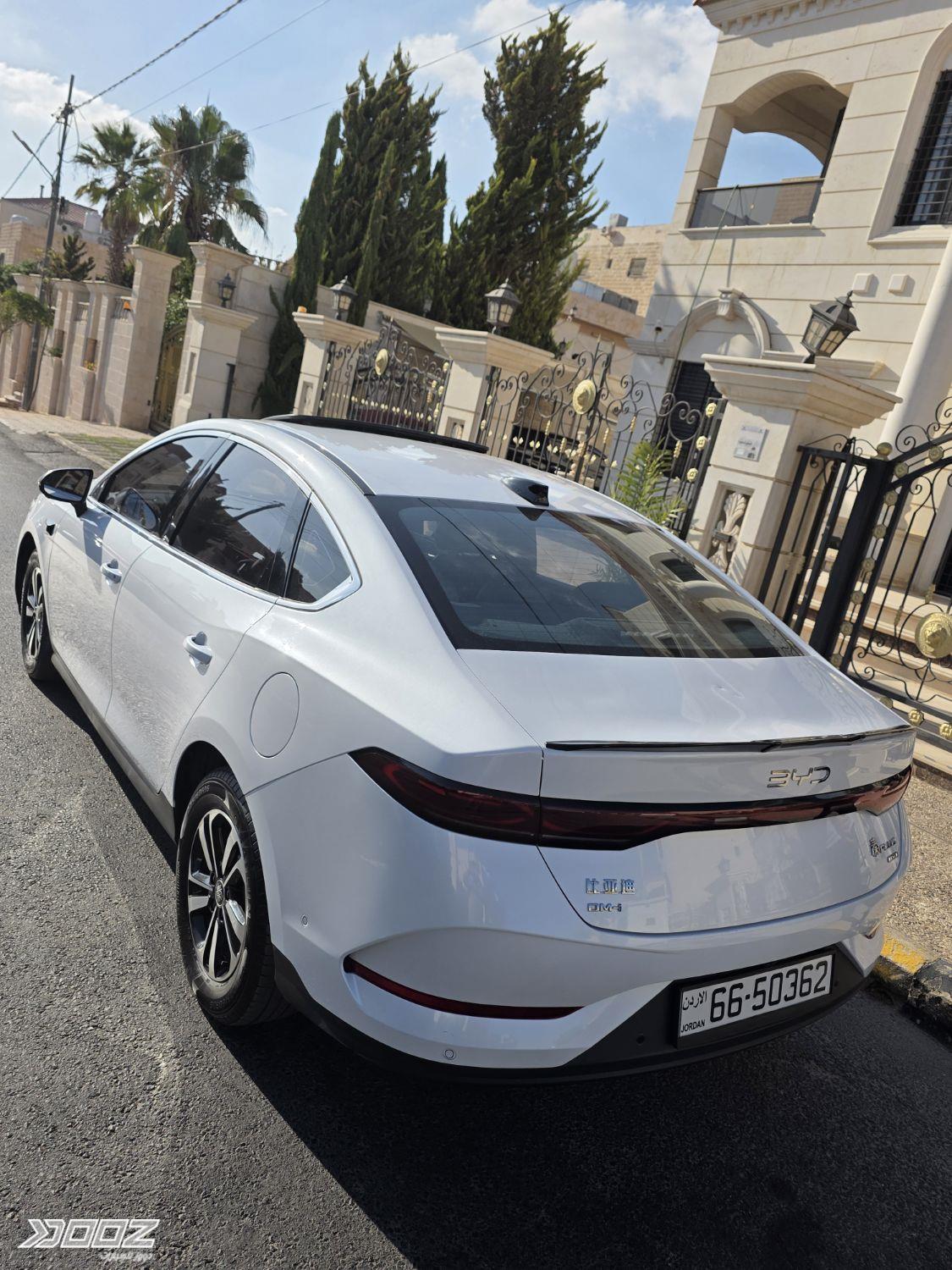 بي واي دي QIN Plus DM-i 2025 للبيع في عمان