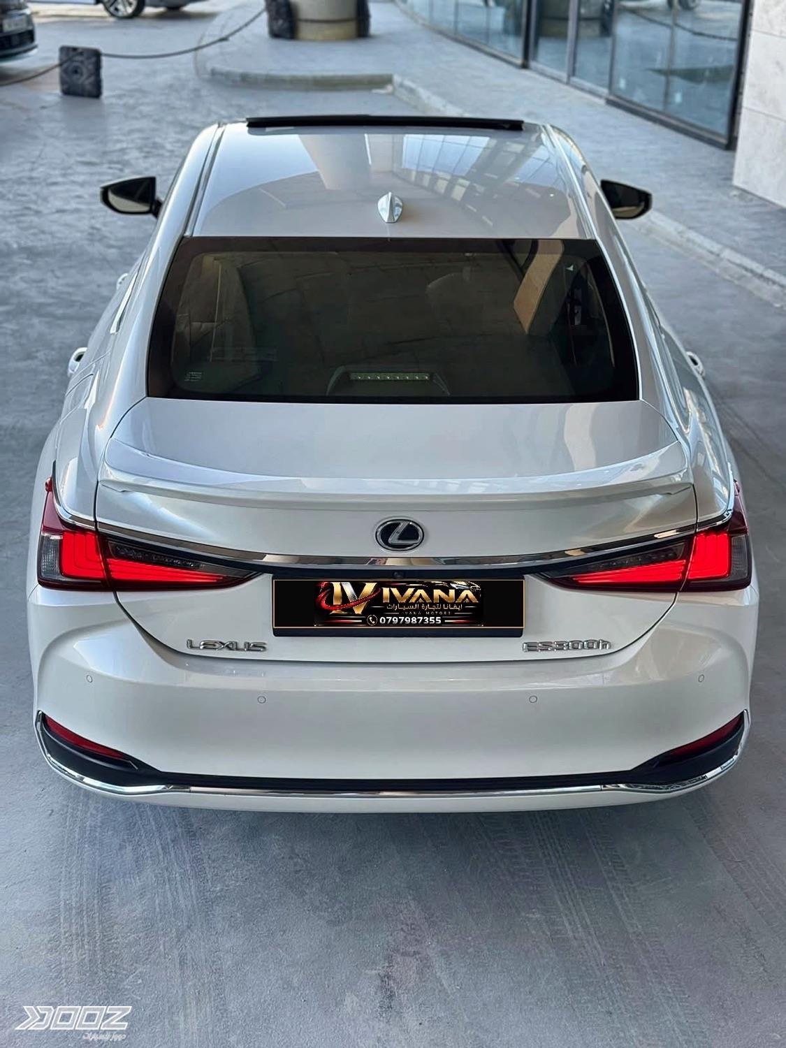 Lexus ES300H 2022 for sale in Amman