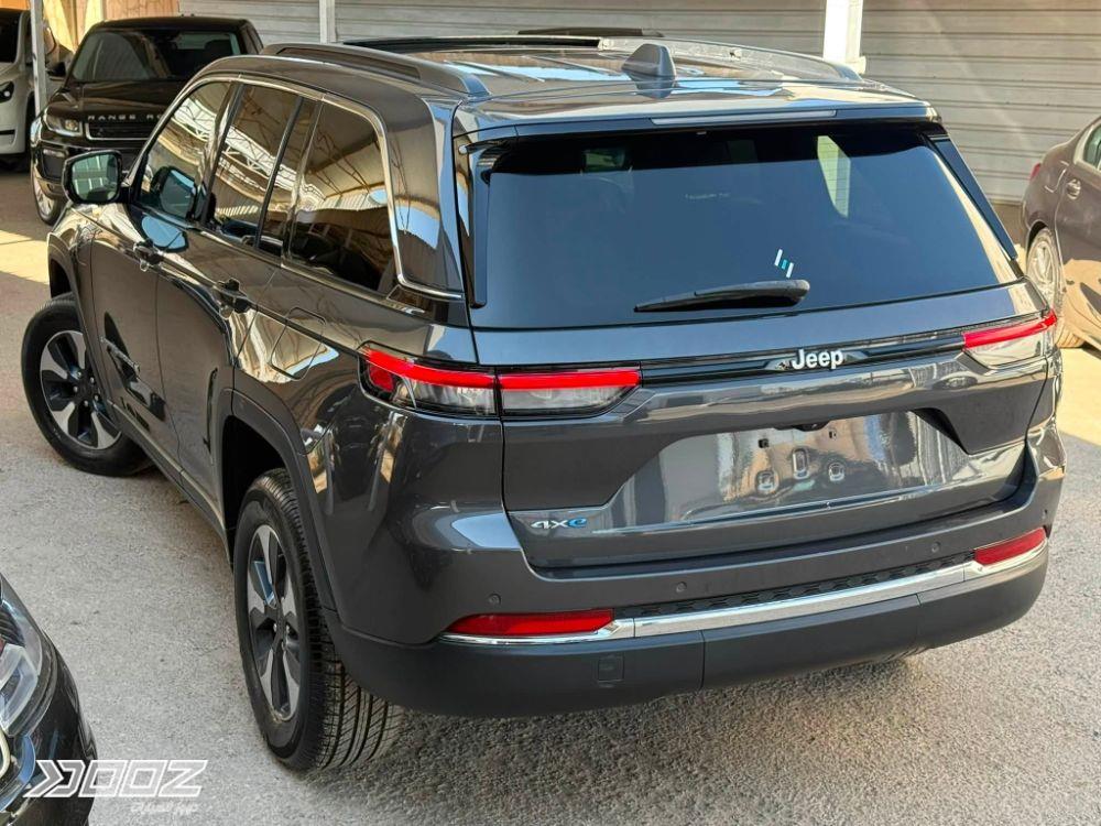 Jeep Grand Cherokee 2024 للبيع في الزرقاء-المنطقة الحرة