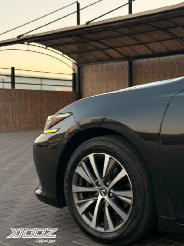 Lexus ES300H 2021 for sale in Zarqa-freezone