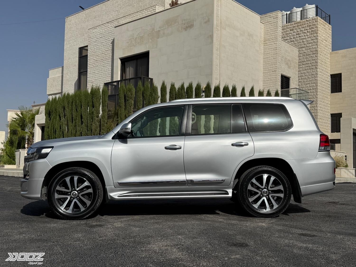 تويوتا Land Cruiser 2019 للبيع في عمان