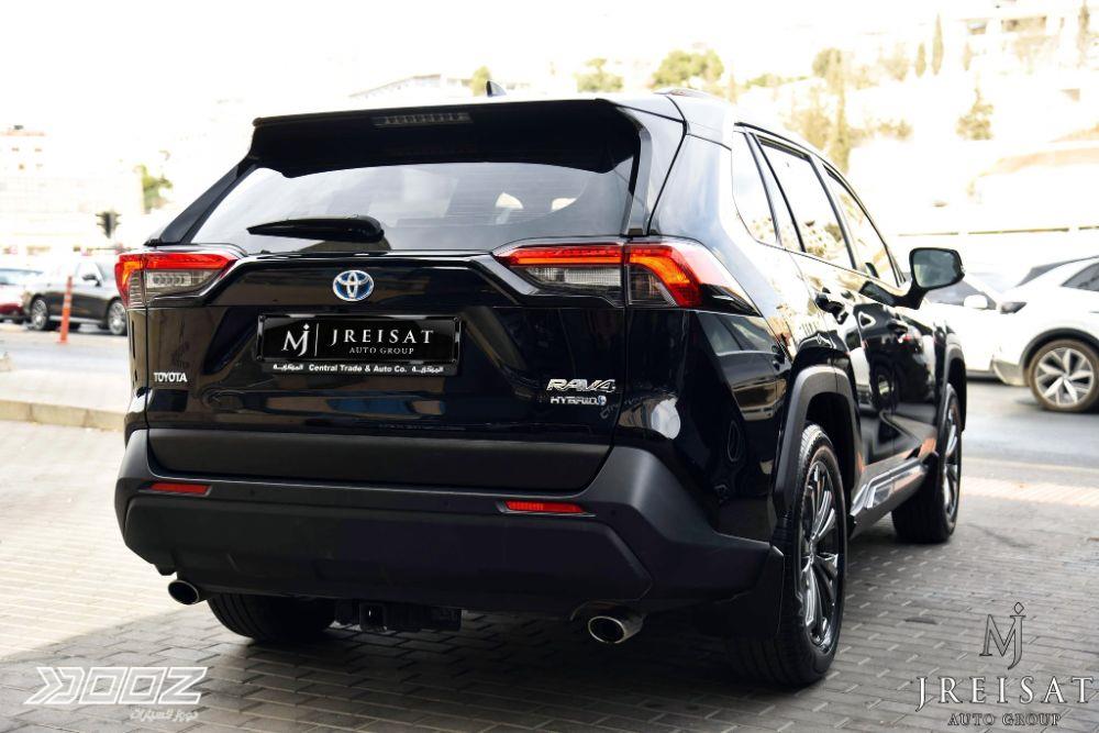 تويوتا RAV4 2024 للبيع في عمان