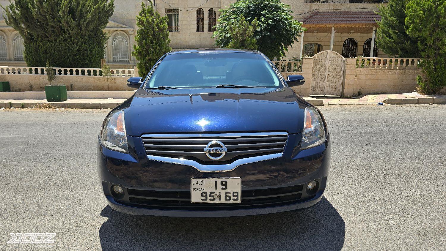 نيسان التيما 2009 للبيع في عمان