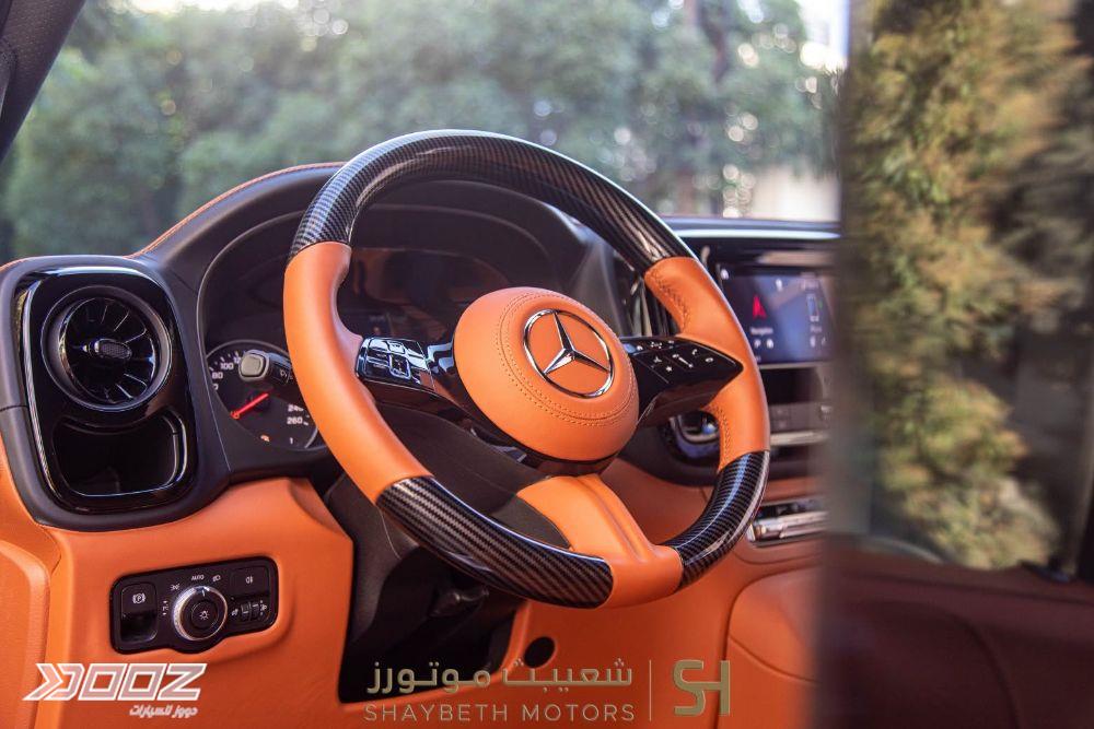 مرسيدس في 300 2025 للبيع في عمان