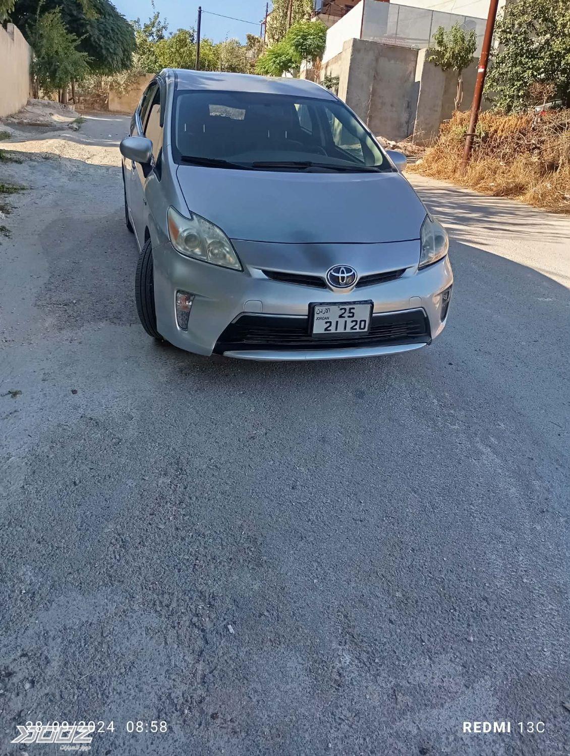 Toyota Prius 2013 for sale in Ajloun