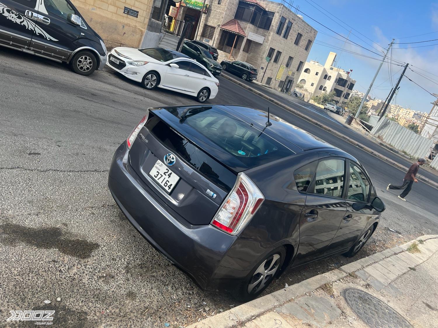 Toyota Prius 2012 for sale in Amman