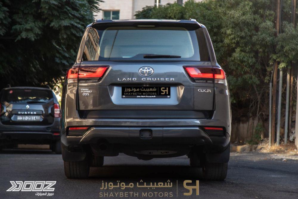 تويوتا لاند كروزر 2023 للبيع في عمان