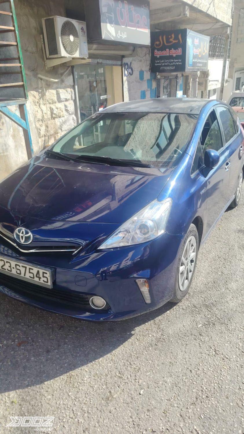 Toyota Prius 2013 for sale in Ajloun