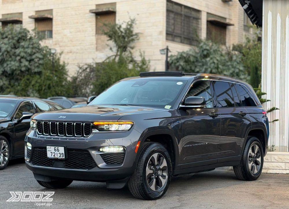 Jeep Grand Cherokee 2022 للبيع في عمان