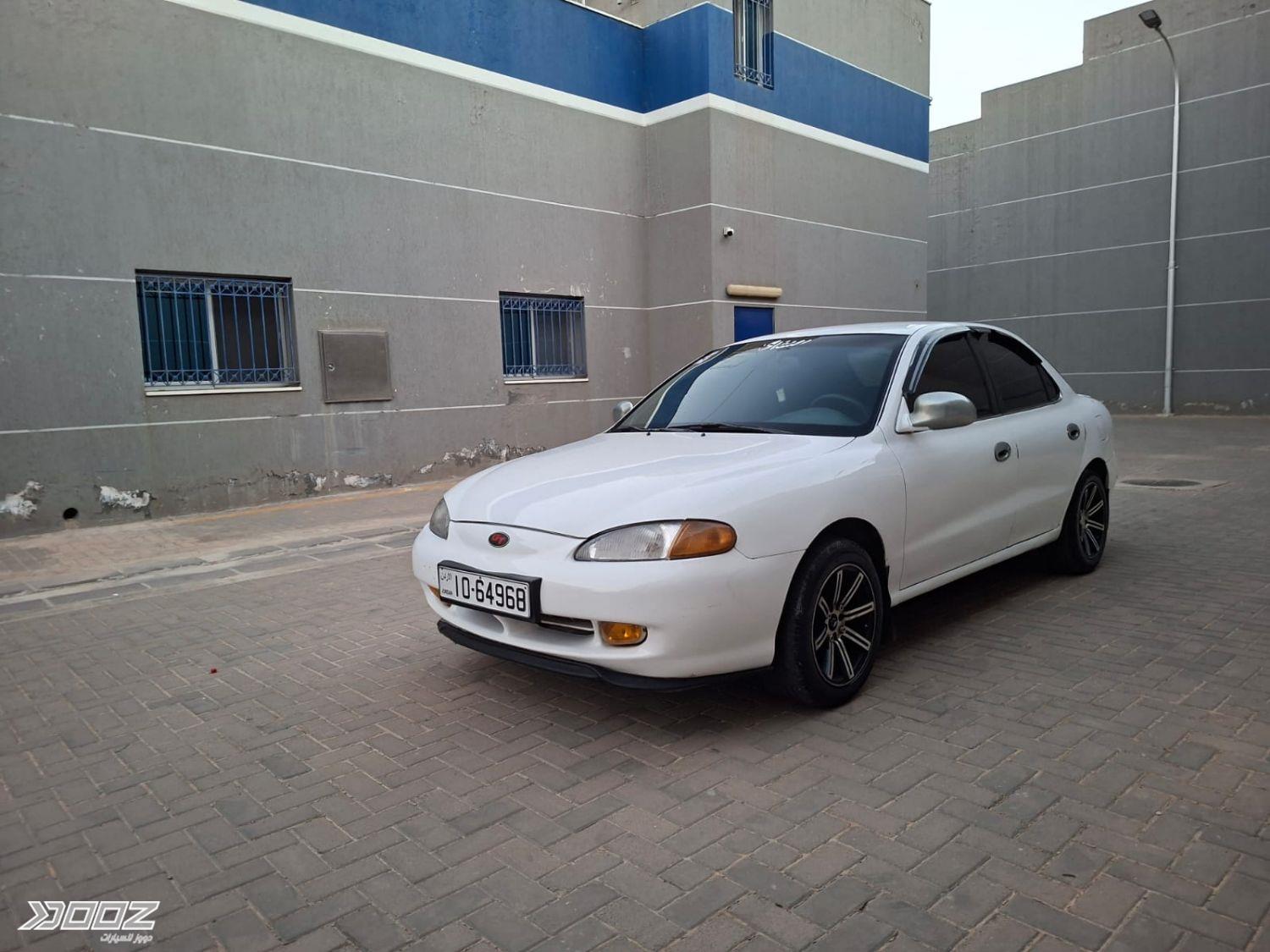Hyundai Avante 1997 for sale in Ajloun