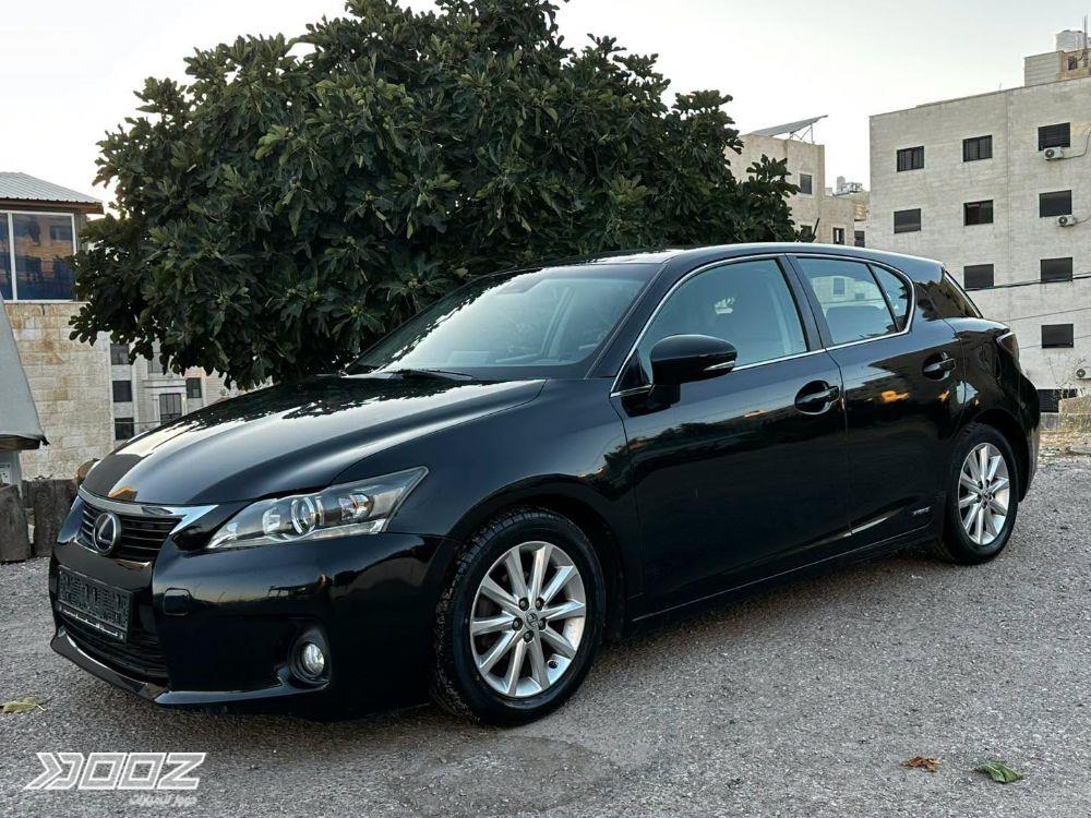 لكزس CT200H 2013 للبيع في عمان