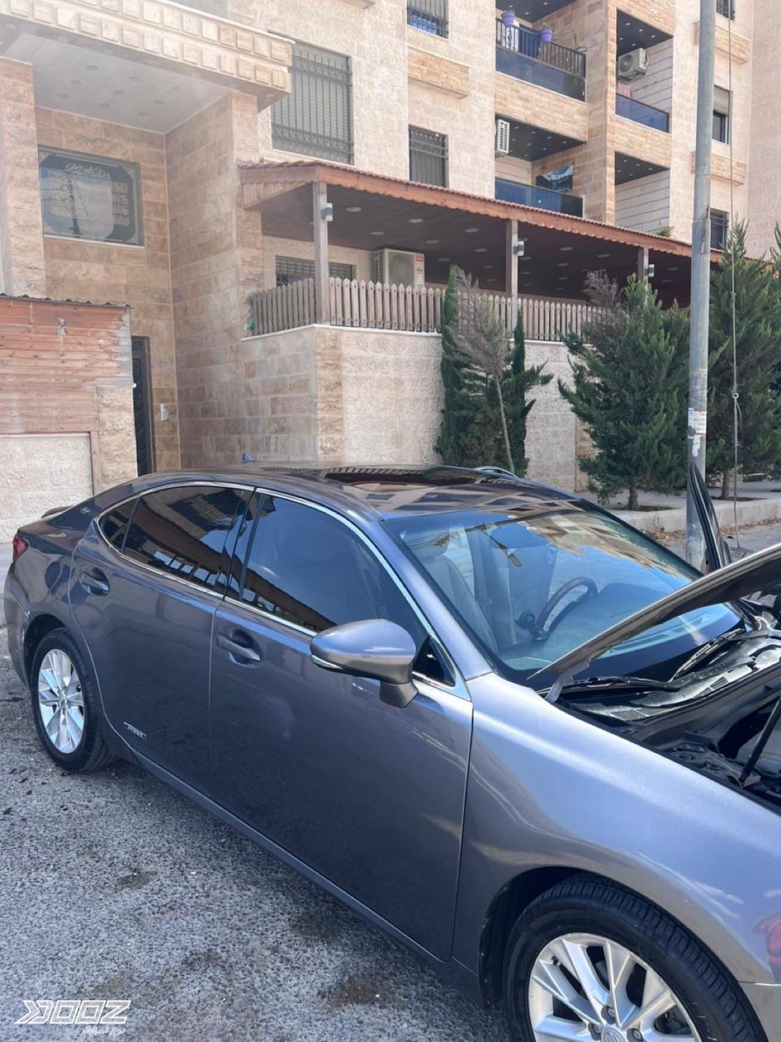 لكزس ES300H 2013 للبيع في عمان