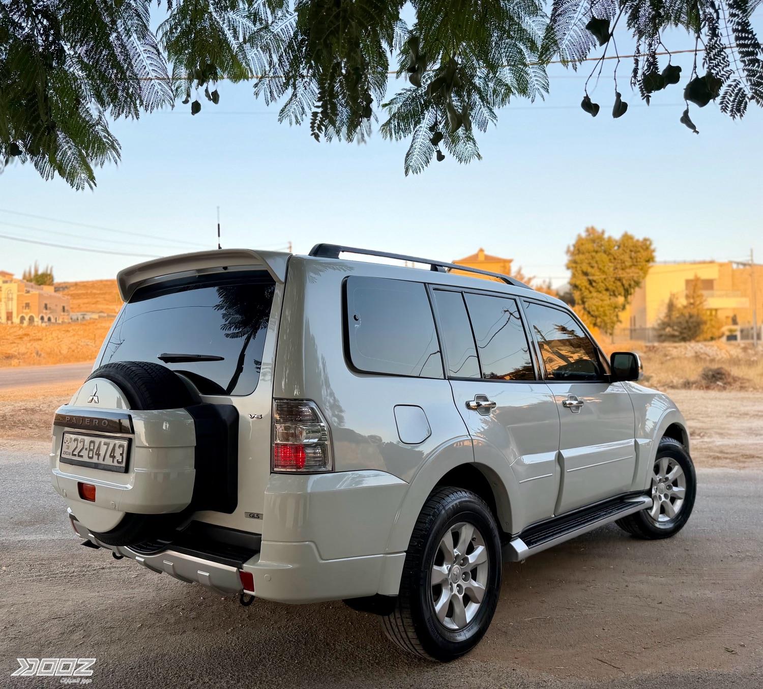 ميتسوبيشي Pajero 2011 للبيع في عمان