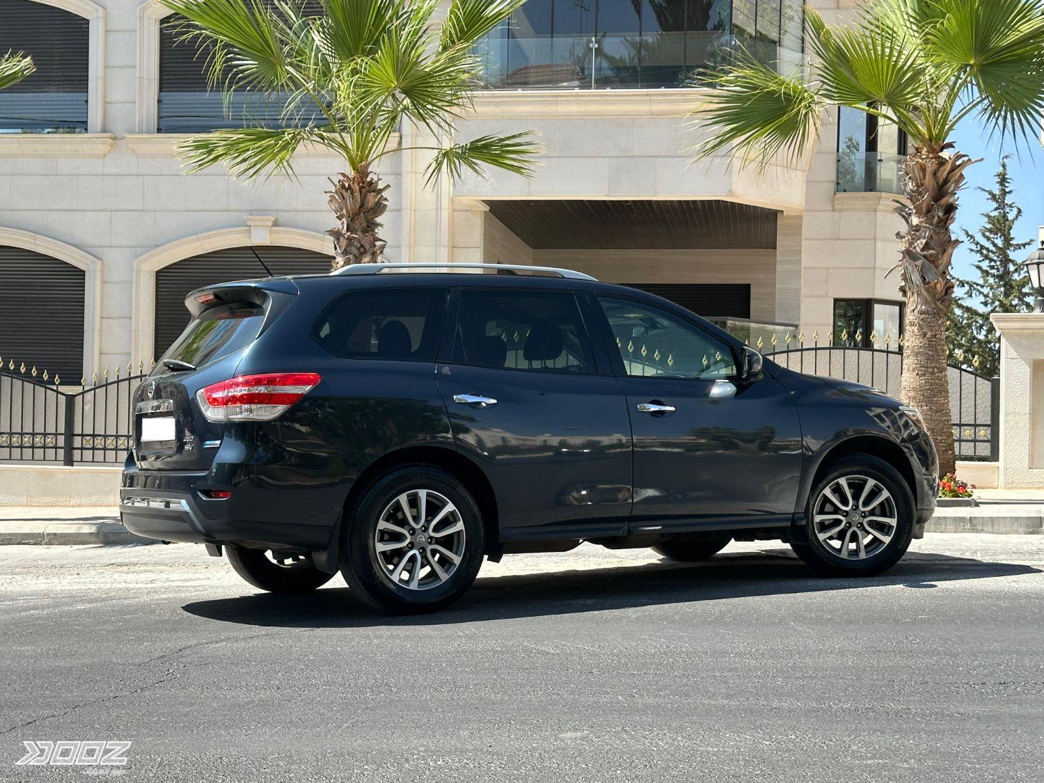 Nissan Pathfinder 2014 for sale in Amman