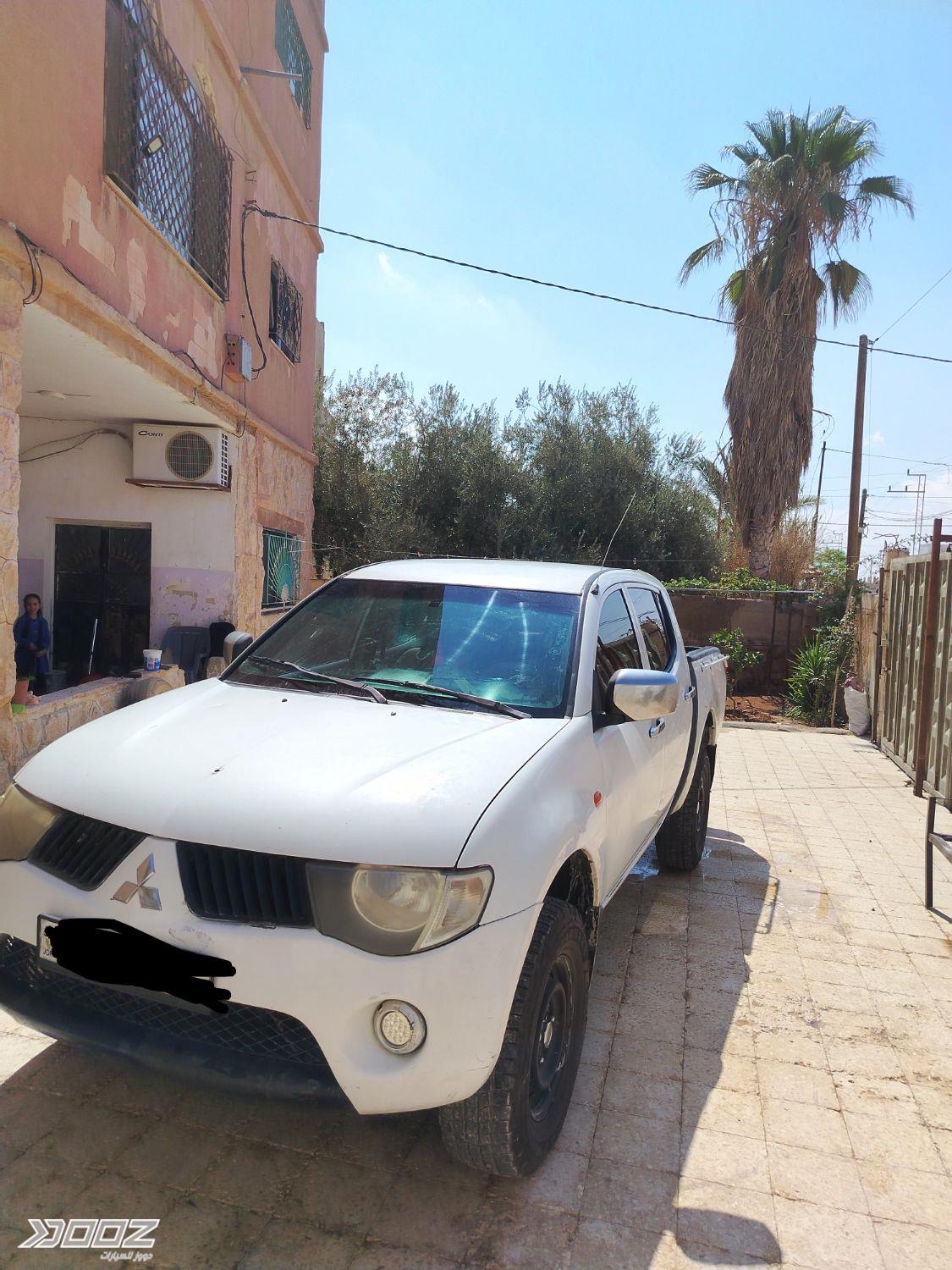 ميتسوبيشي L200 2009 للبيع في المفرق