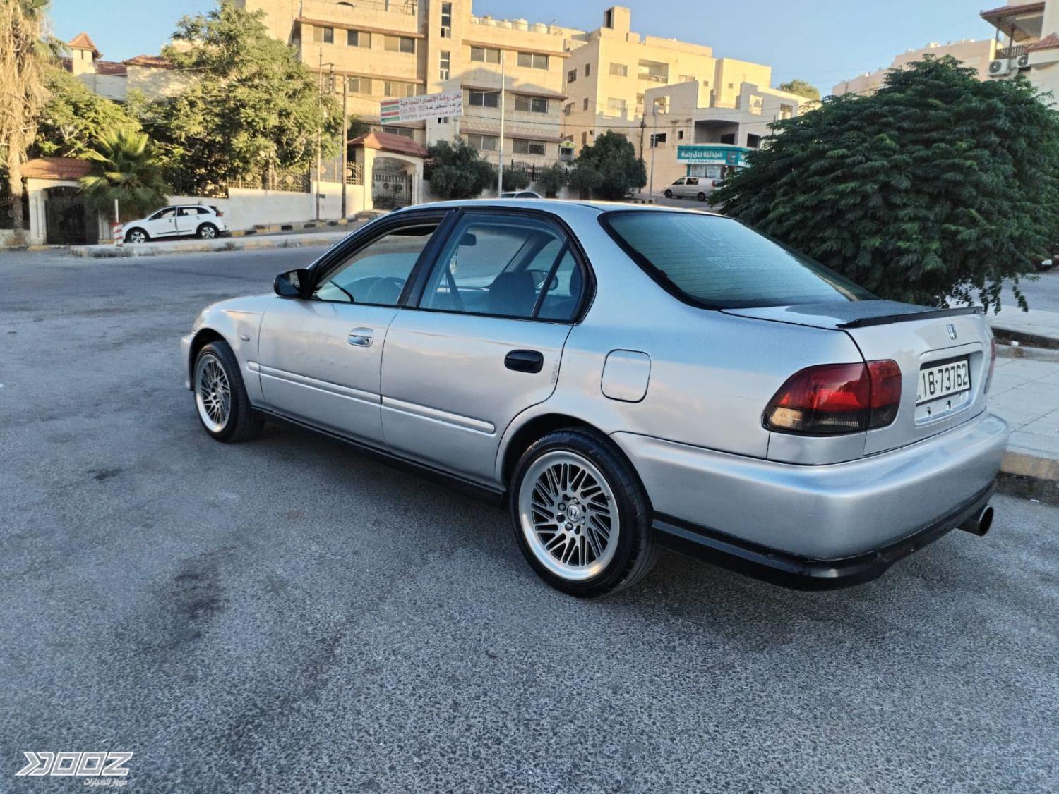 Honda Civic 2000 for sale in Zarqa