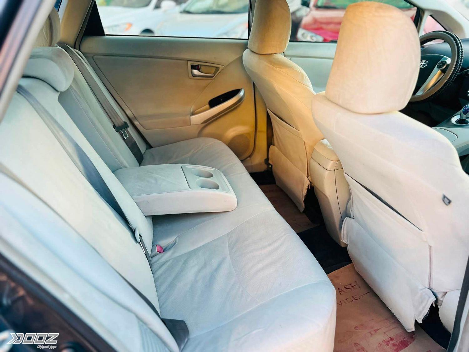 Toyota Prius-V 2013 for sale in Irbid