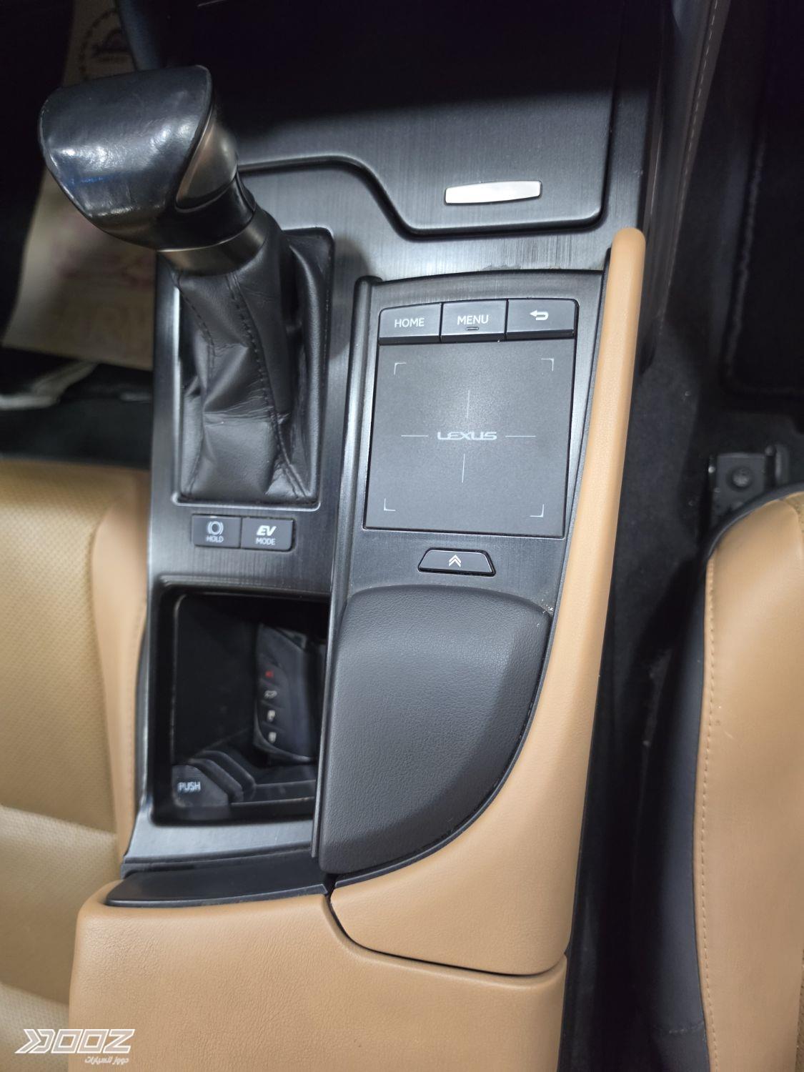 Lexus ES300H 2022 for sale in Amman