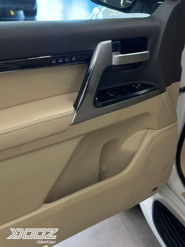 Toyota Land Cruiser 2016 for sale in Zarqa-freezone