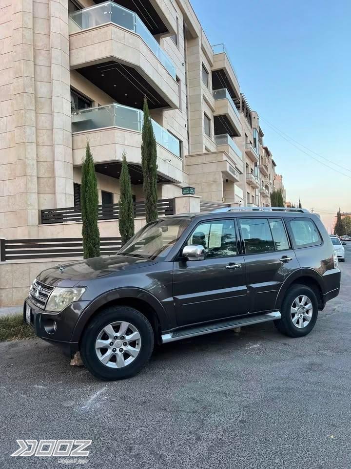ميتسوبيشي Pajero 2010 للبيع في عمان