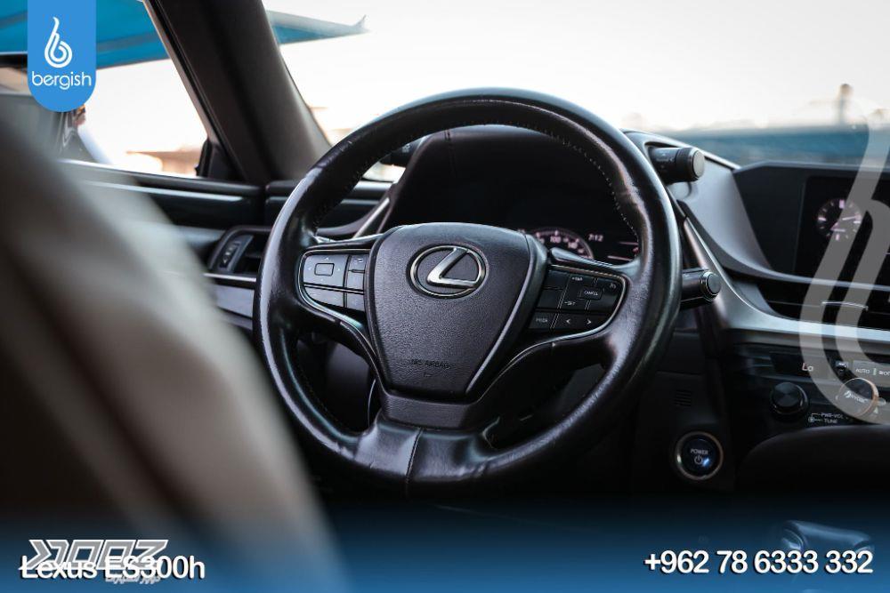 Lexus ES300H 2019 for sale in Irbid