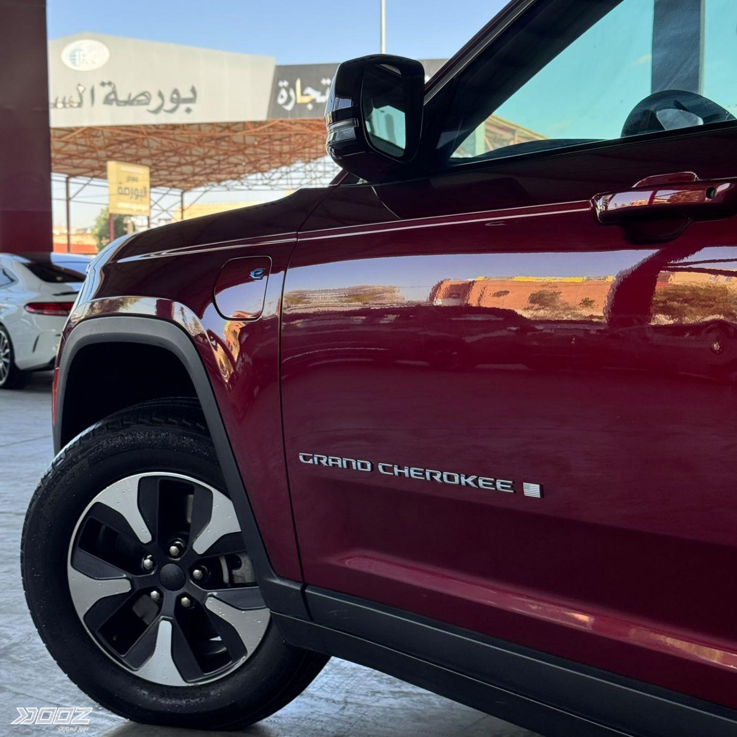 Jeep Grand Cherokee 2023 للبيع في الزرقاء