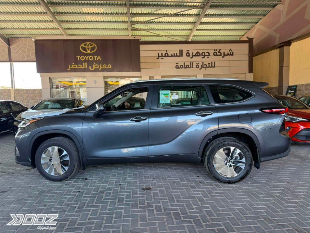 تويوتا هايلاندر 2025 للبيع في الزرقاء-المنطقة الحرة