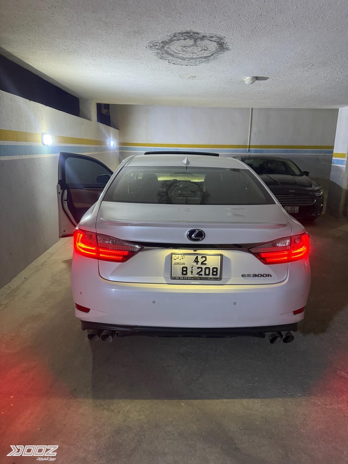 Lexus ES300H 2017 for sale in Amman