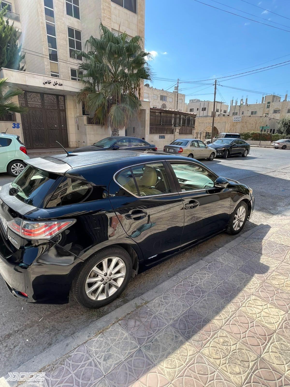 لكزس CT200H 2013 للبيع في عمان