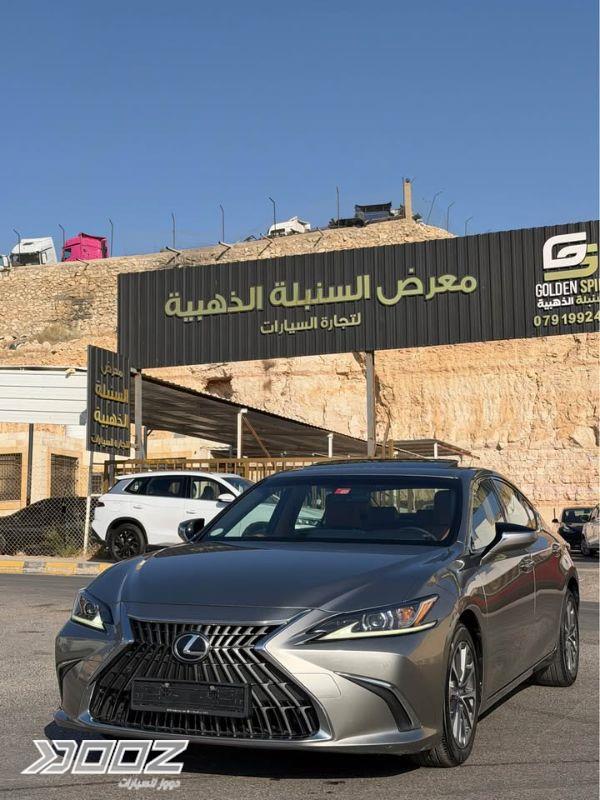 لكزس ES300H 2023 للبيع في عمان