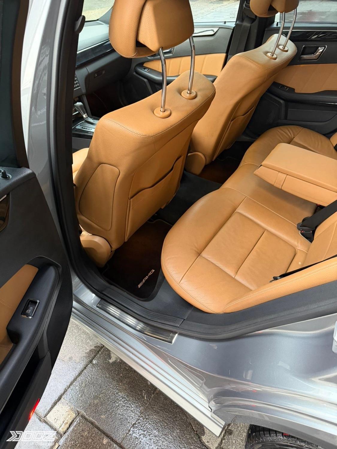 Mercedes E200 2010 for sale in Ramtha