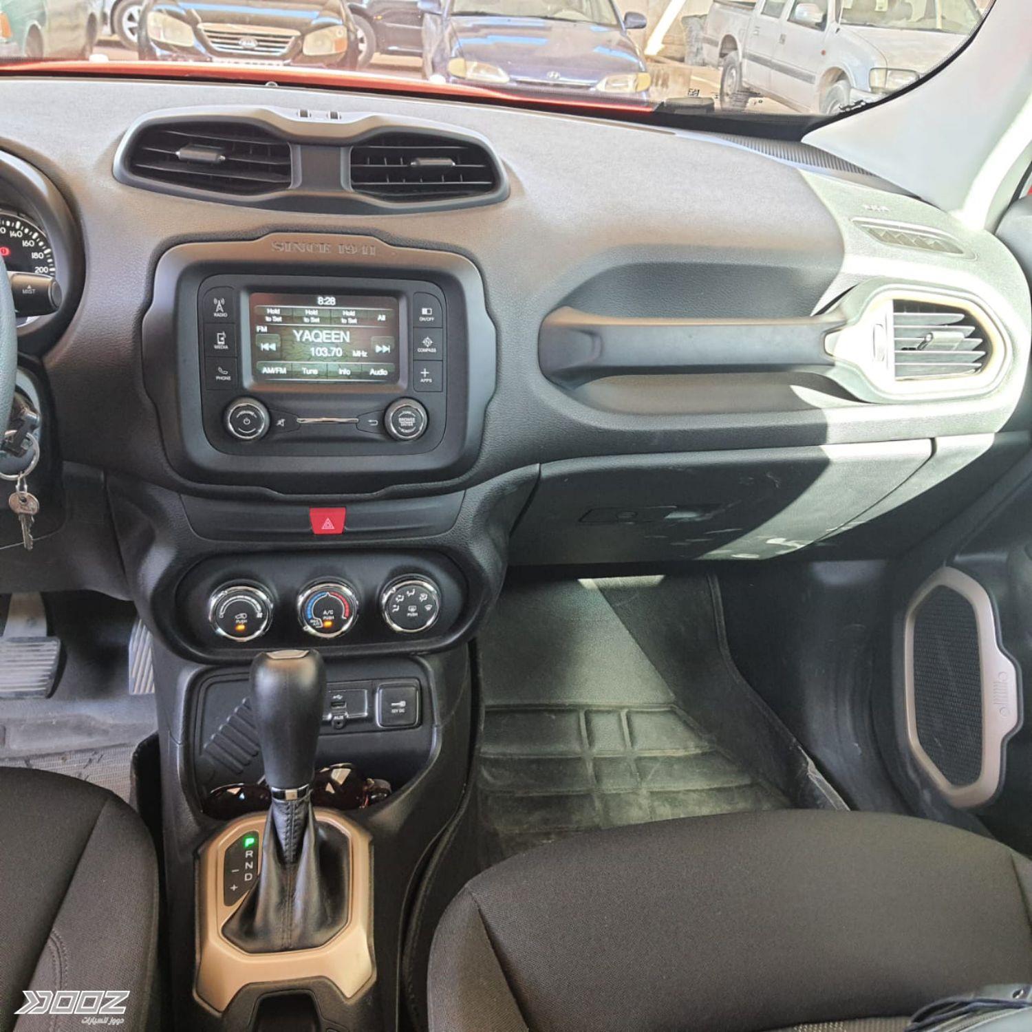 Jeep Renegade 2016 للبيع في عمان