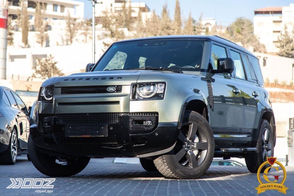 لاند روفر ديفندر بي 400 2025 للبيع في عمان