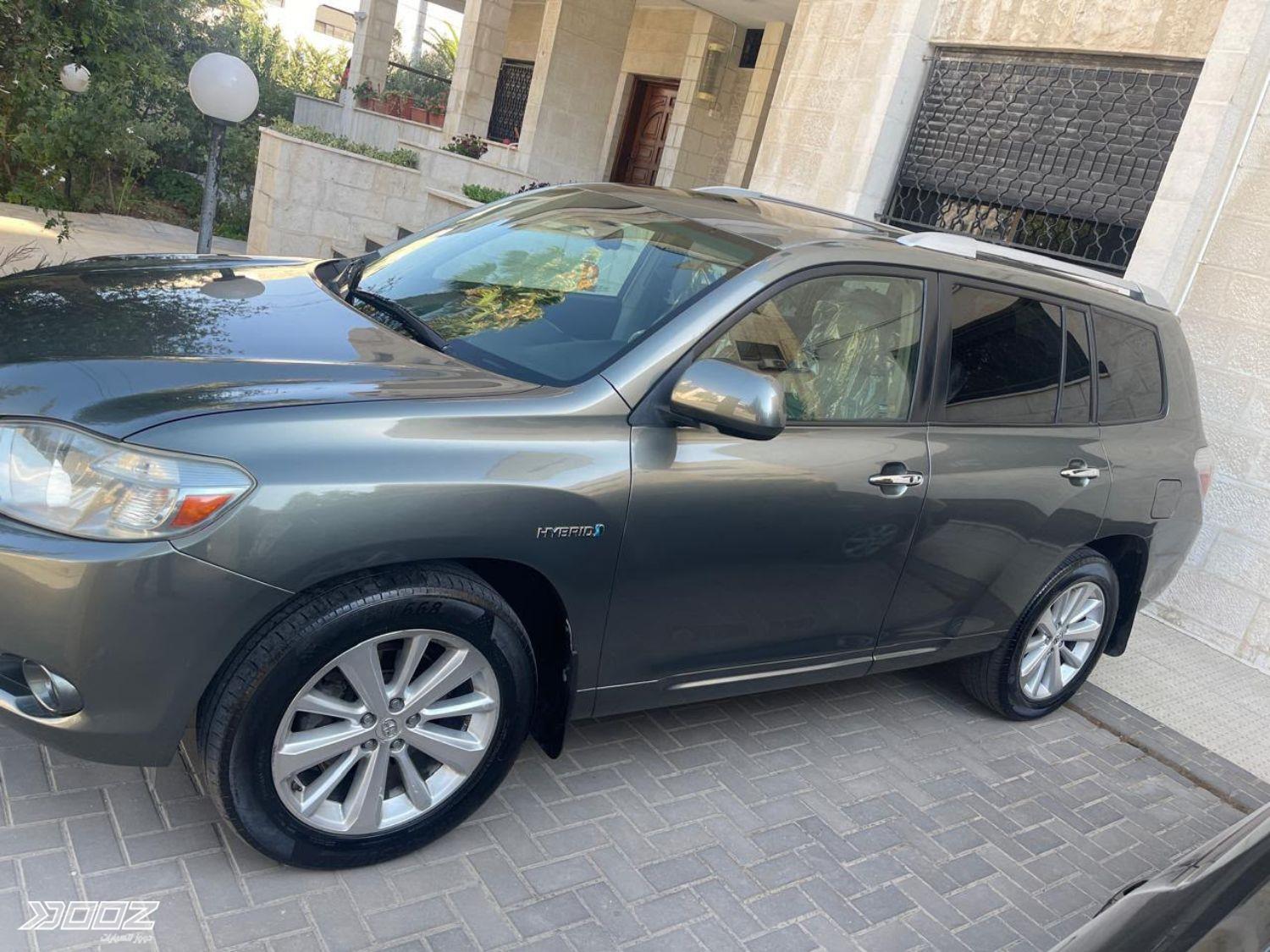 Toyota Highlander 2010 for sale in Amman