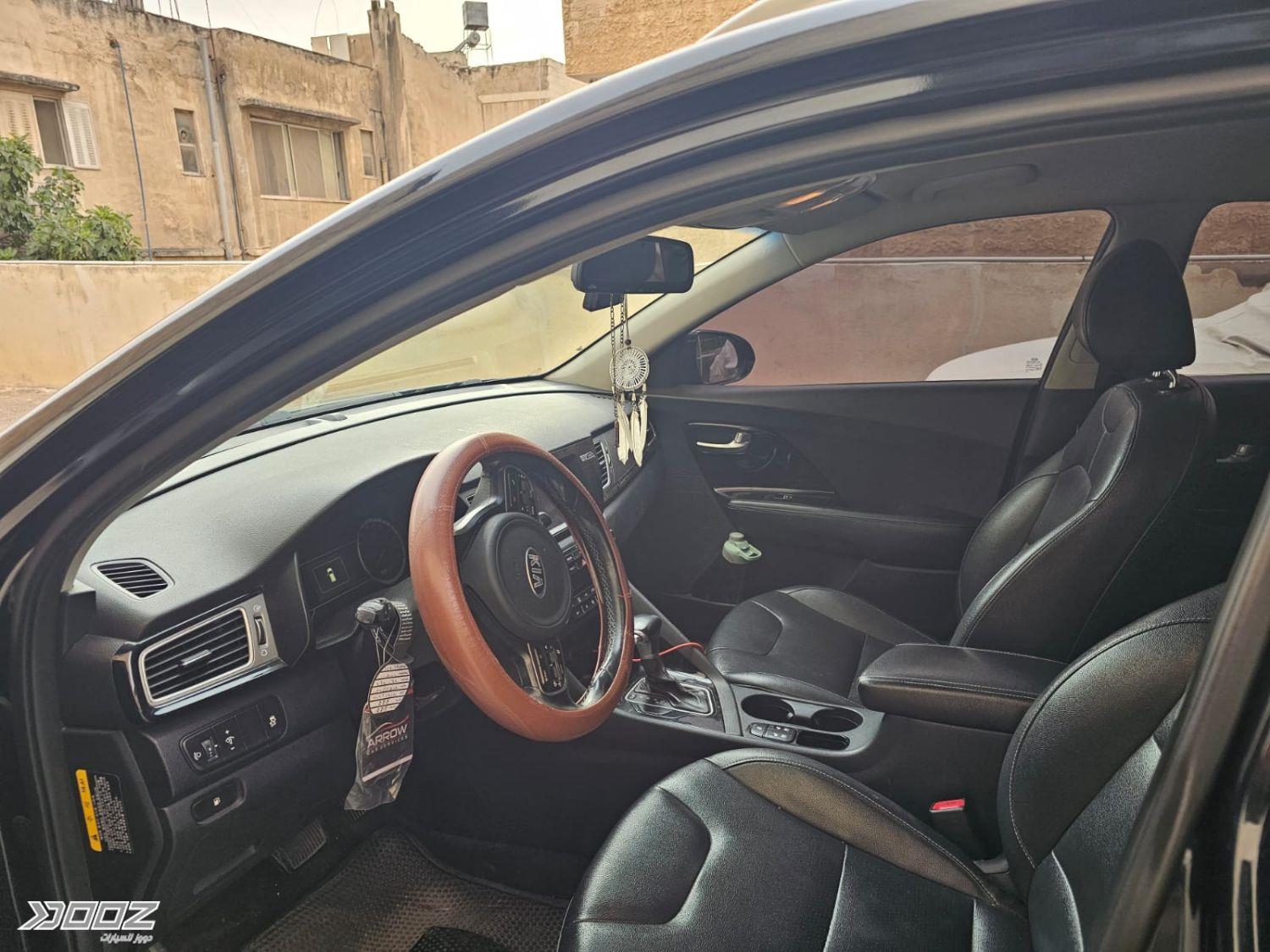 Kia Niro 2017 for sale in Amman