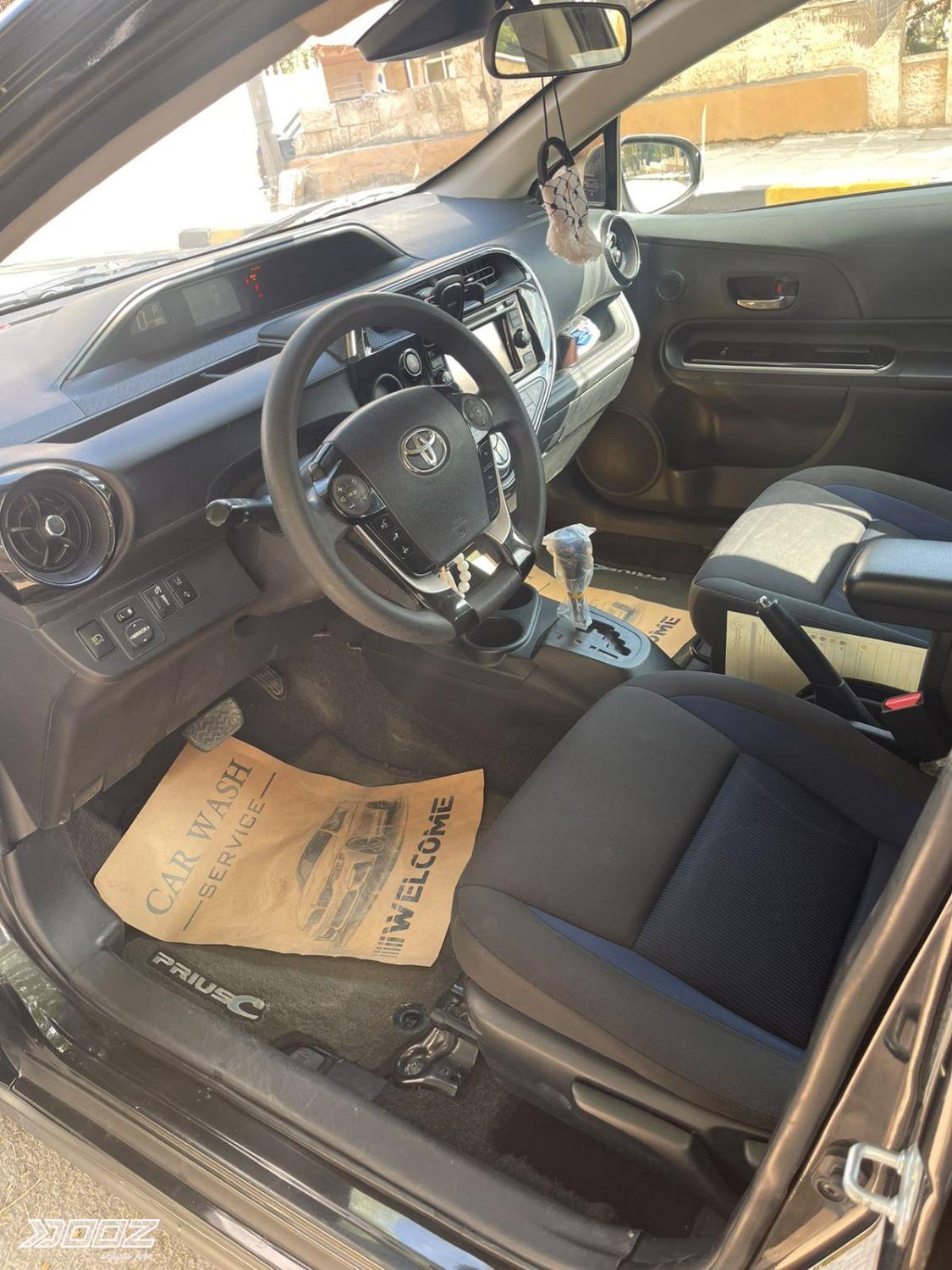 Toyota Prius C 2018 for sale in Amman