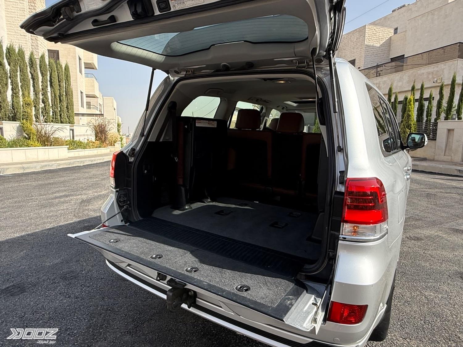 تويوتا Land Cruiser 2019 للبيع في عمان