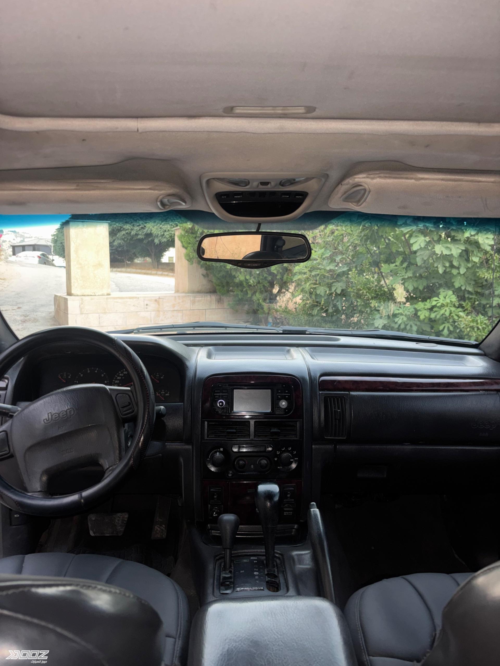 Jeep Grand Cherokee 2000 for sale in Amman