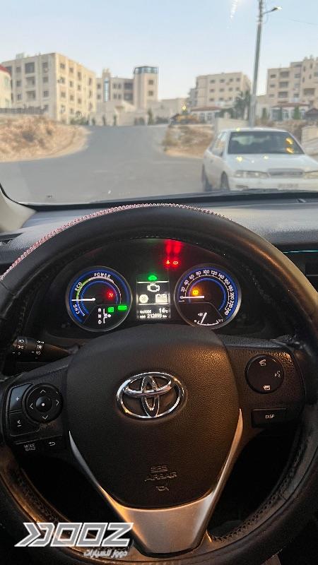 Toyota Auris 2015 for sale in Amman