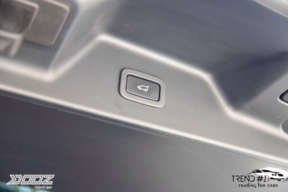 Land Rover Range Rover Vogue P400e 2020 for sale in Amman