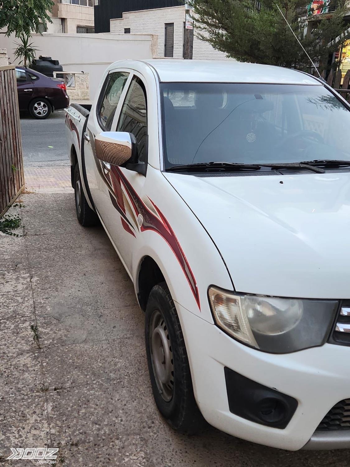 Mitsubishi L200 2015 for sale in Amman