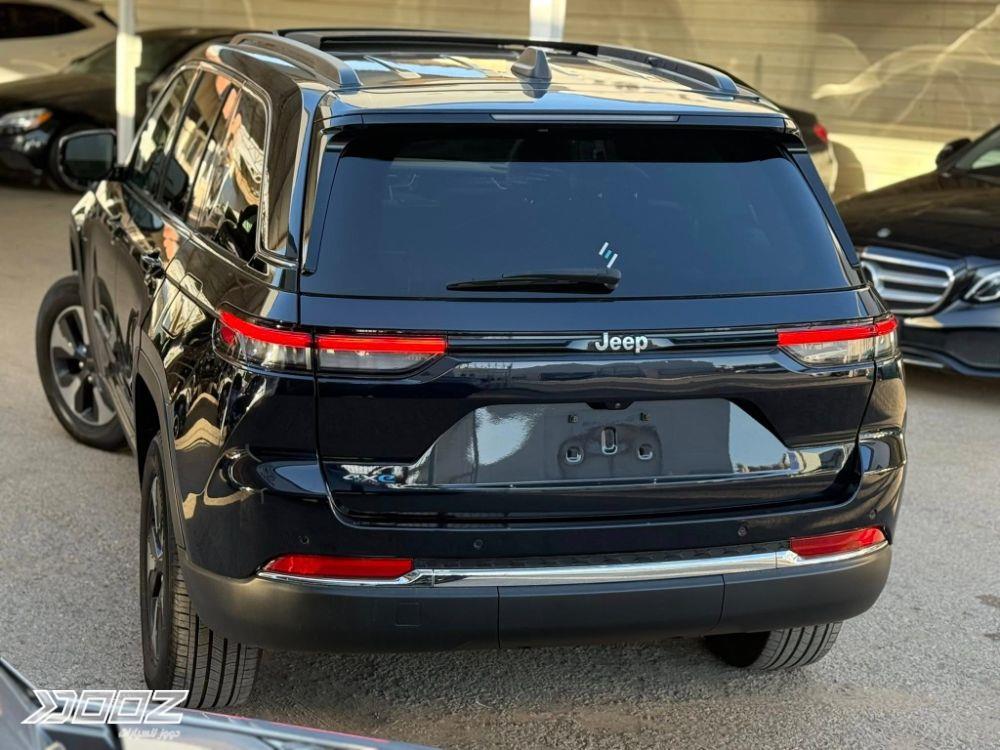 Jeep Grand Cherokee 2023 للبيع في الزرقاء-المنطقة الحرة